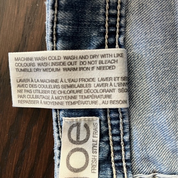 Joe Fresh Boyfriend Distressed Jeans - Picture 5 of 6